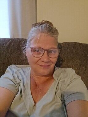 Meet your Posher, Leslie